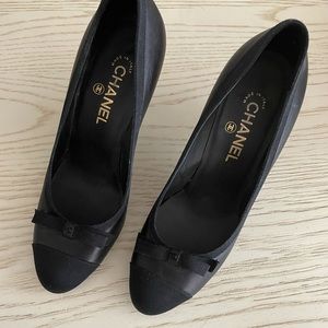 Quintessential Chanel Black Pumps